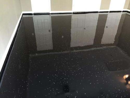 Black w light flake1